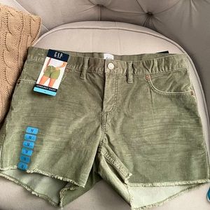 GAP NWT Short Size 10 Frayed Hem Soft Cord Mid-Rise
